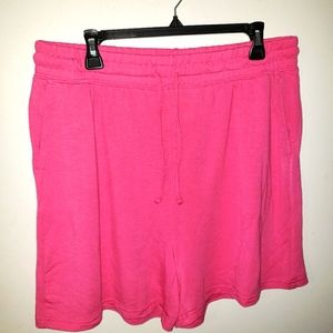 🩷Hot pink shorts with pockets!🩳🩷